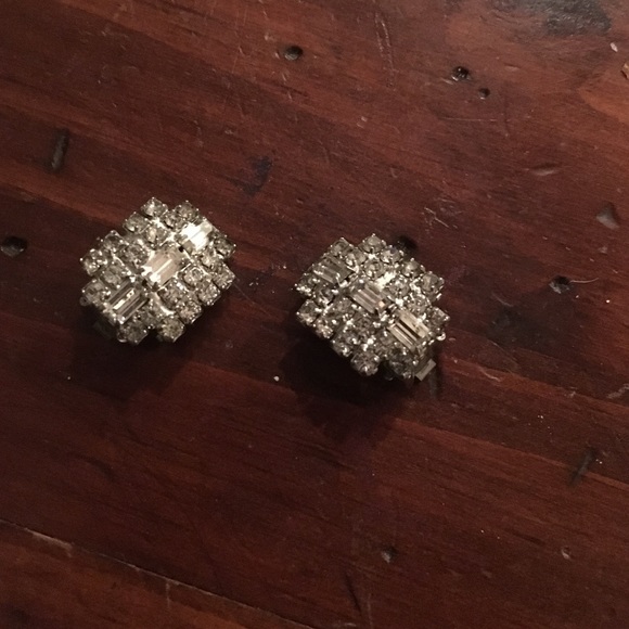 Have pierced ears - Picture 3 of 3