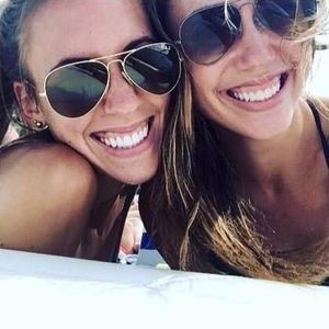 Meet your Posher, Liv