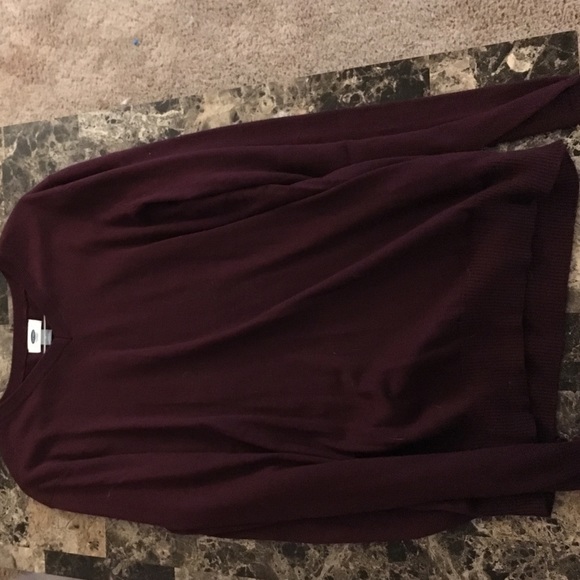 Maroon v-neck sweater