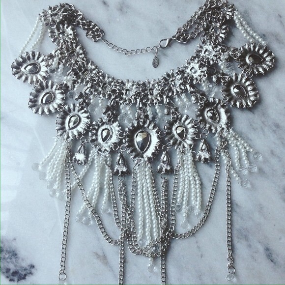 Jewelry | Pearl Jeweled Necklace - Picture 4 of 4