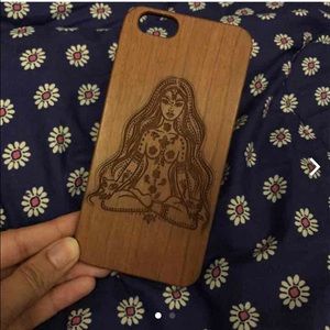 Wood carved iPhone 6/6s case