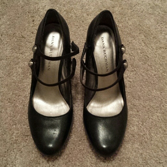 Stone cold Dana Buchman's Sz 7