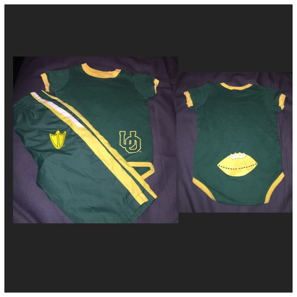 Oregon Duck Onesie & Pants