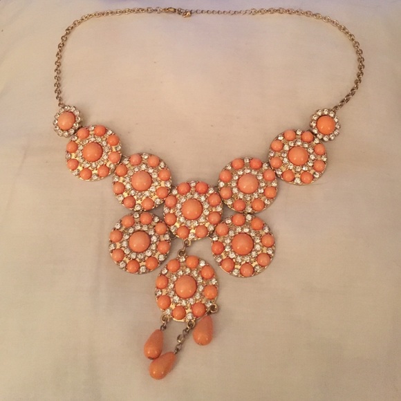 Beautiful statement necklace - Picture 1 of 2