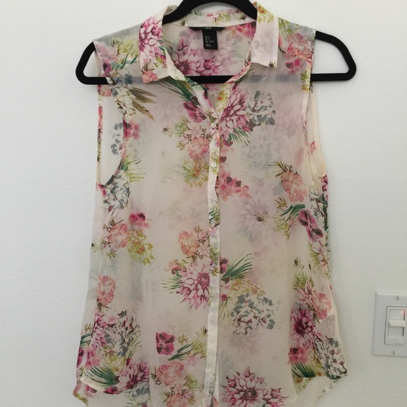 H&M floral tank top. Medium.