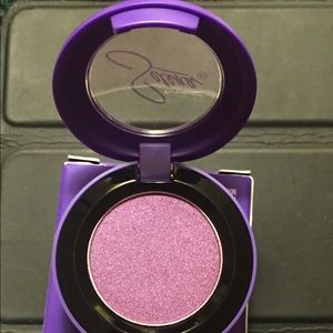 Sold out MAC Selena Eyeshadow