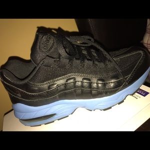 Youth black and blue with snakeskin accent