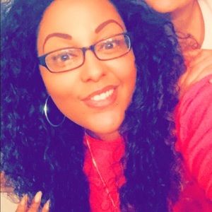 Meet your Posher, Karrie