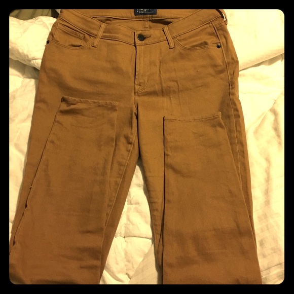 Size 6 old Navy rockstar jeans