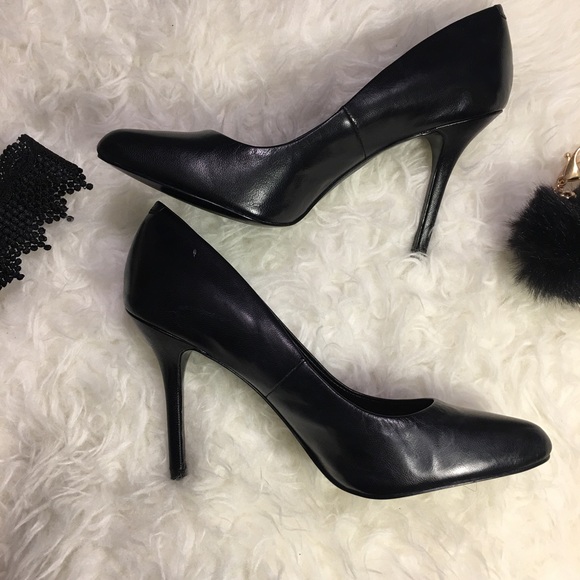 Vince Camuto Black Leather Heel