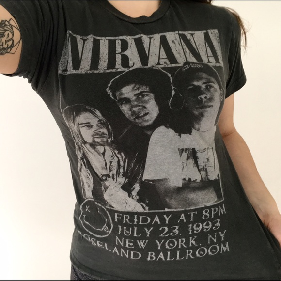 OFFICIAL VINTAGE NIRVANA CONCERT MERCH T-SHIRT