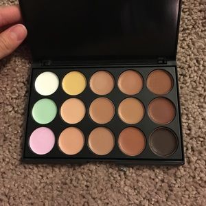 Eyeshadow palette
