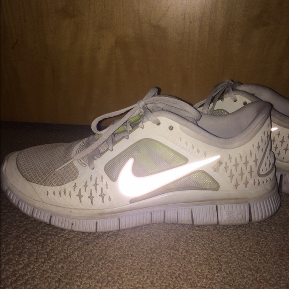 White Nike Free 5.0