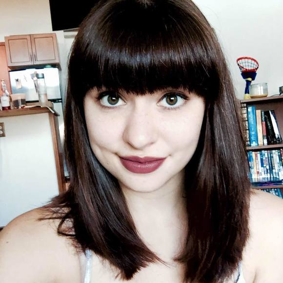 Meet your Posher, Becca - Picture 1 of 1