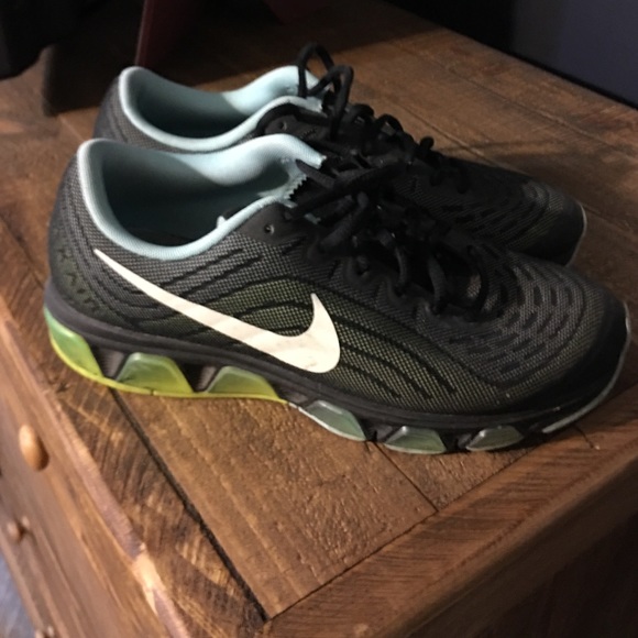 Women's size 9 tailwind AirMax
