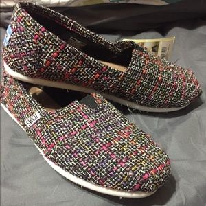 Brand new Classic Toms black and pink mix boucle