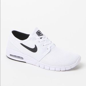 Meet your Posher, Brady