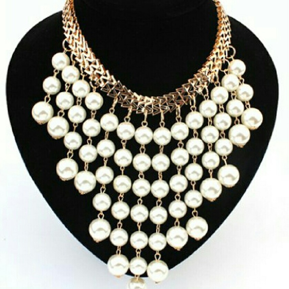 LAST CHANCE 'ISABELLA' Luscious Pearl Necklace - Picture 2 of 4