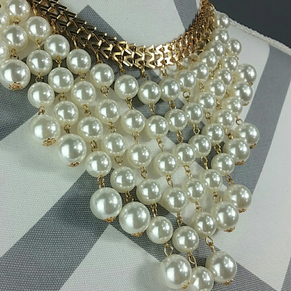 LAST CHANCE 'ISABELLA' Luscious Pearl Necklace - Picture 4 of 4