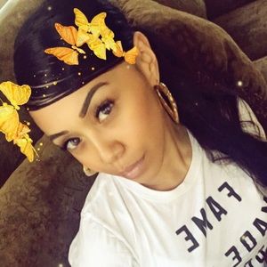 Meet your Posher, Neisha