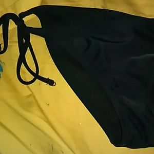 Nwot Black bongo bikini bottom