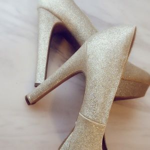 gold glitter 5" heels sz 9.5