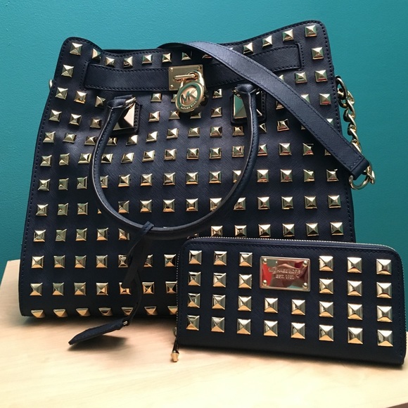 Michael Kors bag without the wallet!