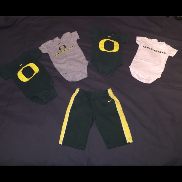 Oregon Duck Lot: 3 Onesies & Sweat Pants
