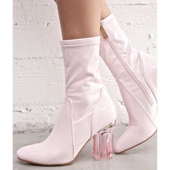 $10 SALE ENDS TONIGHT// LAST1// FAYE Perspex Boots - Picture 1 of 5