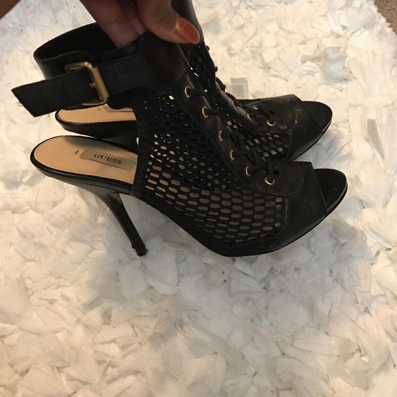 Black Guess heels.