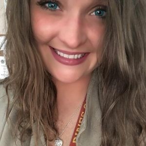 Meet your Posher, Deanna