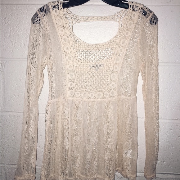 Long sleeve lacy/crocheted top