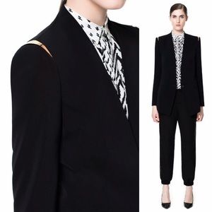 NWT Zara blazer with gold appliqué on shoulder