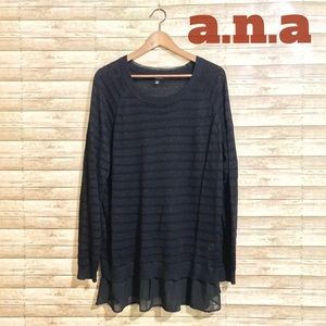 ✨Flash Sale✨😍Sparkly Sweater w/longer layer😍