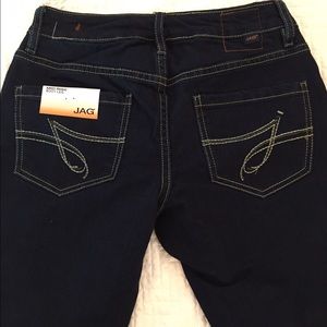 Never worn, JAG mid rise straight leg jeans