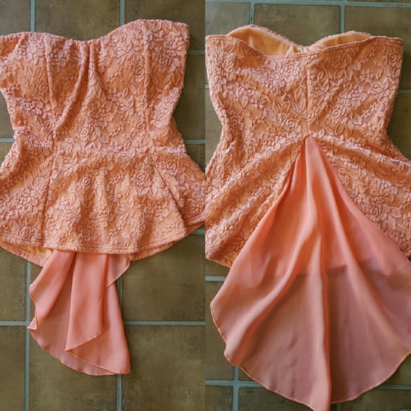 NWOT Cute strapless blouse