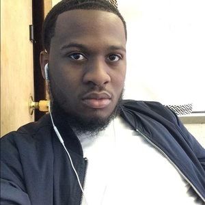 Meet your Posher, Derrick