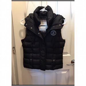 Abercrombie and fitch puffer vest Abercrombie and fitch puffer vest