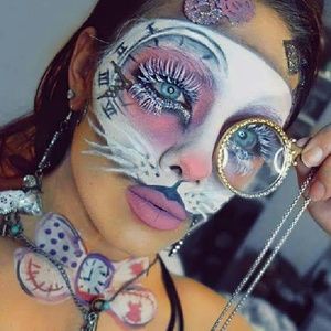 Meet your Posher, Cicely