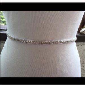 Simple and chic bridal wedding belt