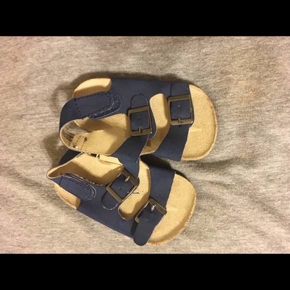 Baby sandals that only have been worn once - Picture 1 of 2