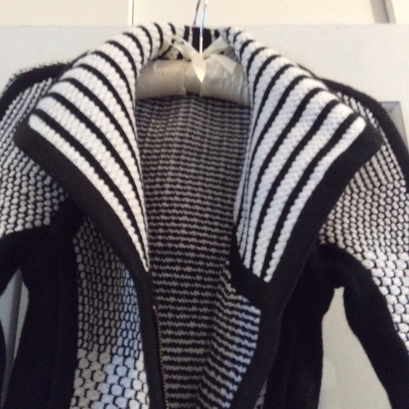 One Titel graphic knit jacket - Picture 2 of 3