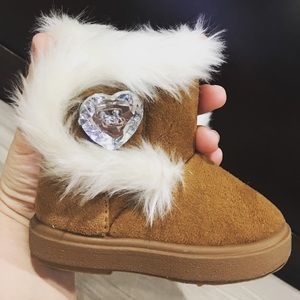 Fur boot