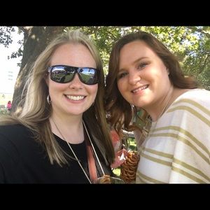 Meet your Posher, Andrea