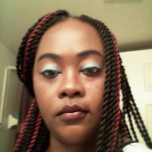 Meet your Posher, Veronica