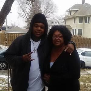 Meet your Posher, Santana