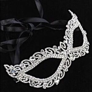 Silver Rhinestone Crystal Mask w Satin Ribbon