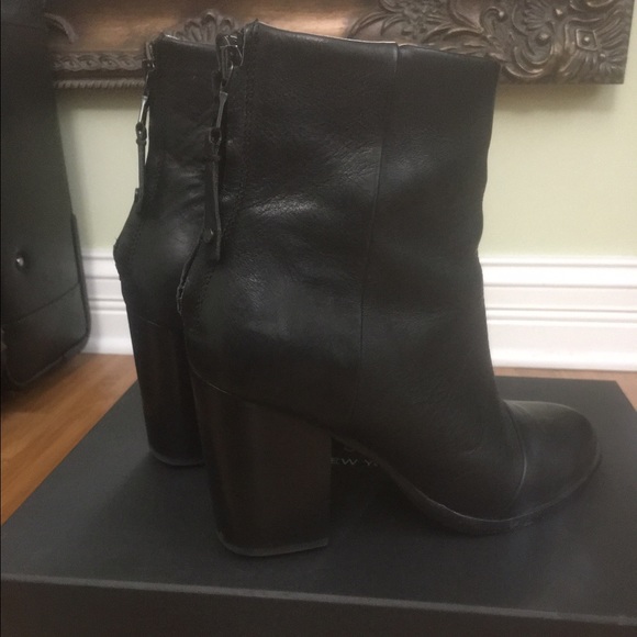 Rag & Bone Newbury Bootie Black LeAther size 8 - Picture 4 of 4