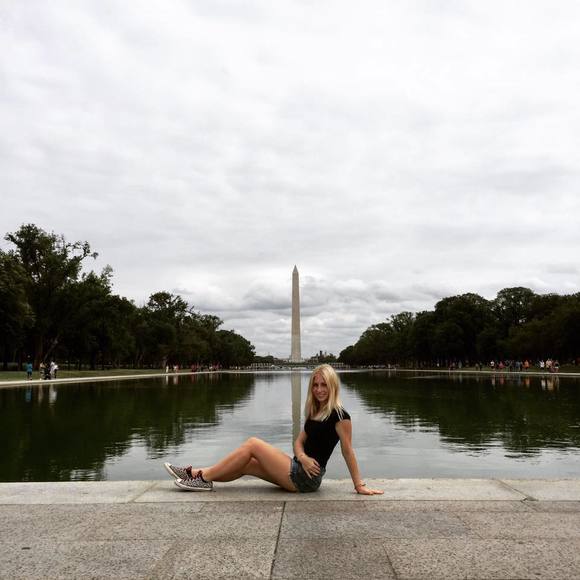 Meet your Posher, Adriana - Picture 1 of 1