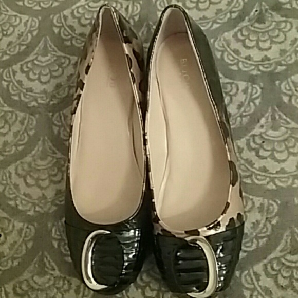 Stylish shoes never worn